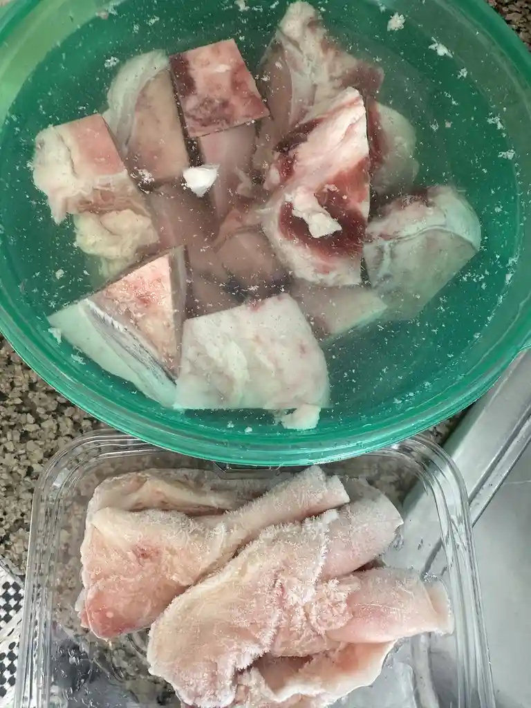 Crafting a Rich Bone Broth with Tendon: A 24-Hour Slow Cooker Journey