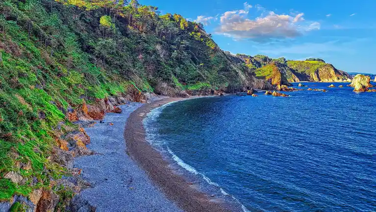 Discovering Cudillero: The Serene Playa Silencio in Asturias