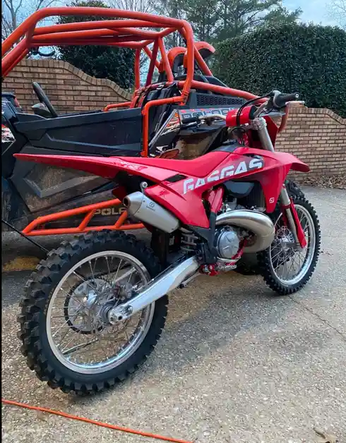 The Thrill of Dirt Bikes: Adventure Awaits