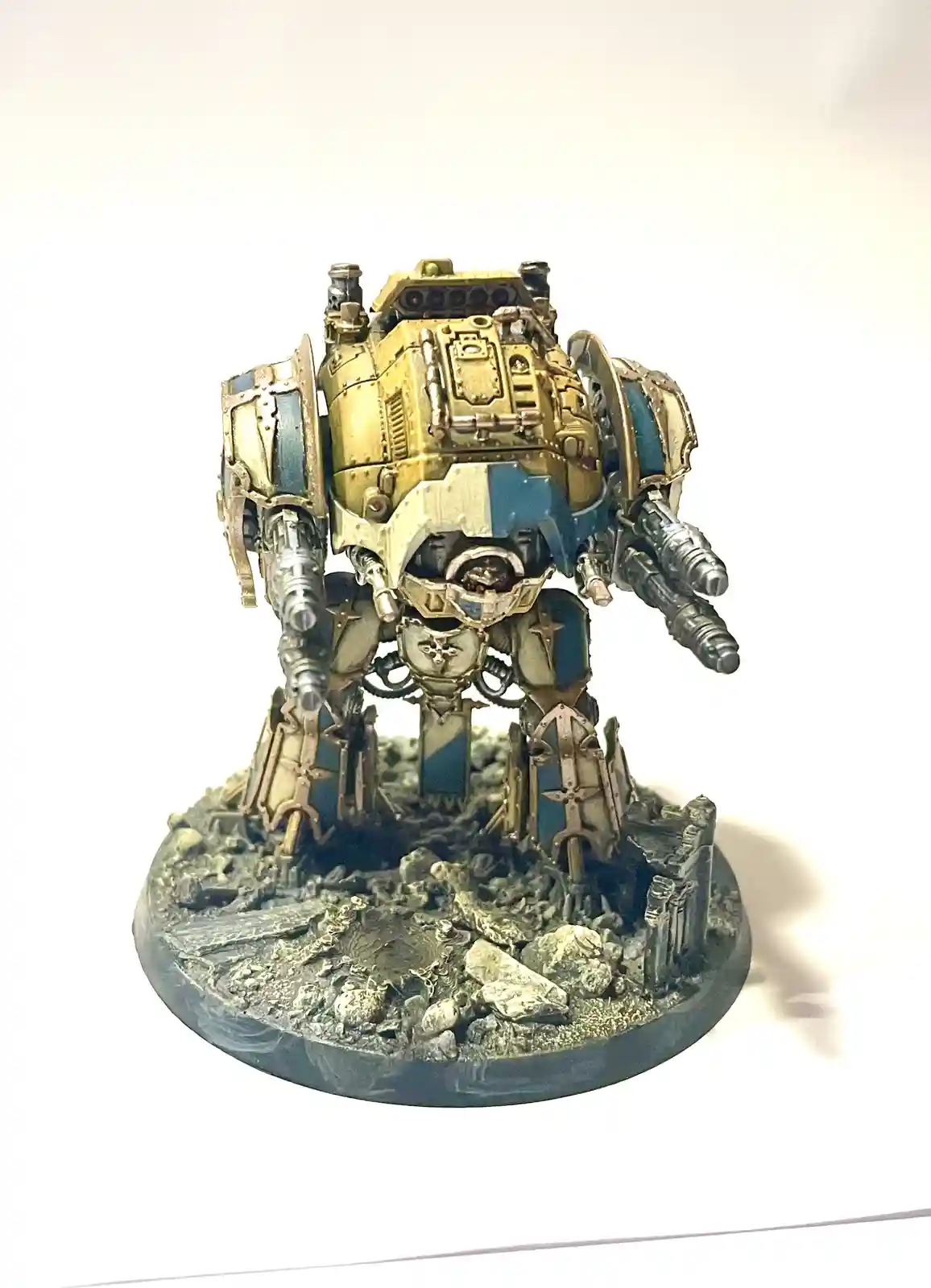 Night Porphyrion from Warhammer Titanicus - a must-try for epic fun!