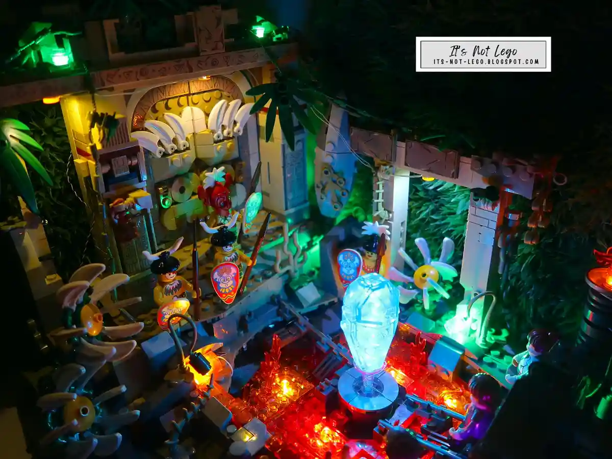 Exploring the Lego Mystery Jungle setup!