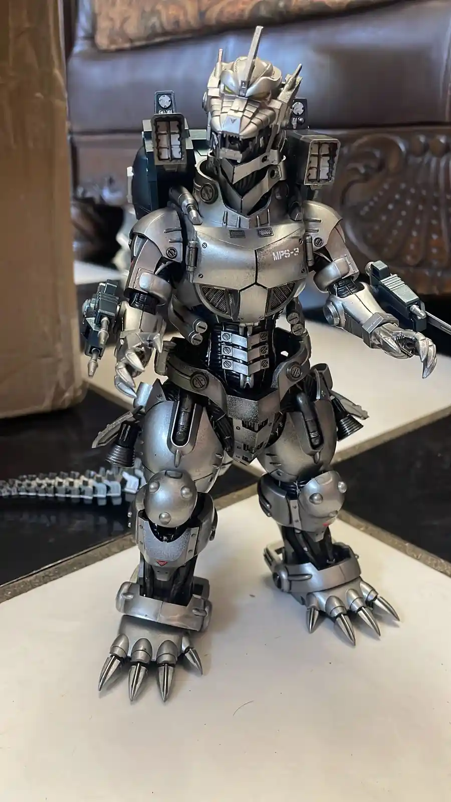 Crafting and Painting the Epic Mechagodzilla (Kiryu)