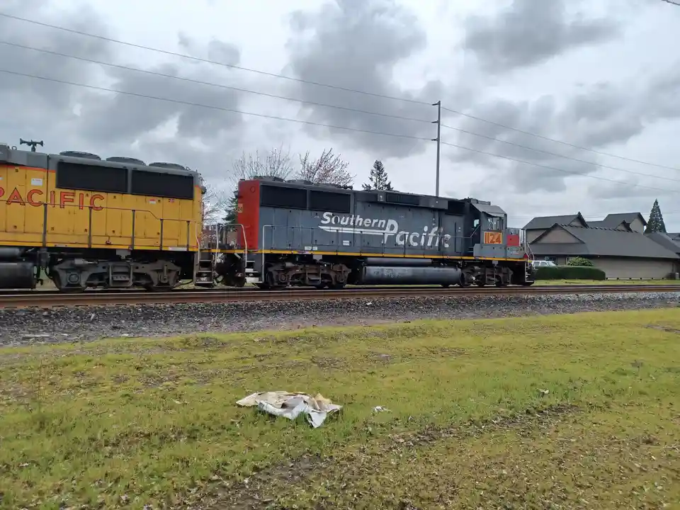 Why Imgur Needs More Railroad Enthusiasm