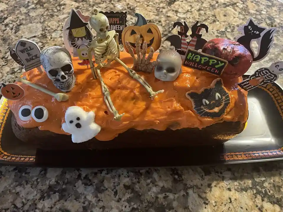 Check out my spooky Cinnabon icing pumpkin cake!
