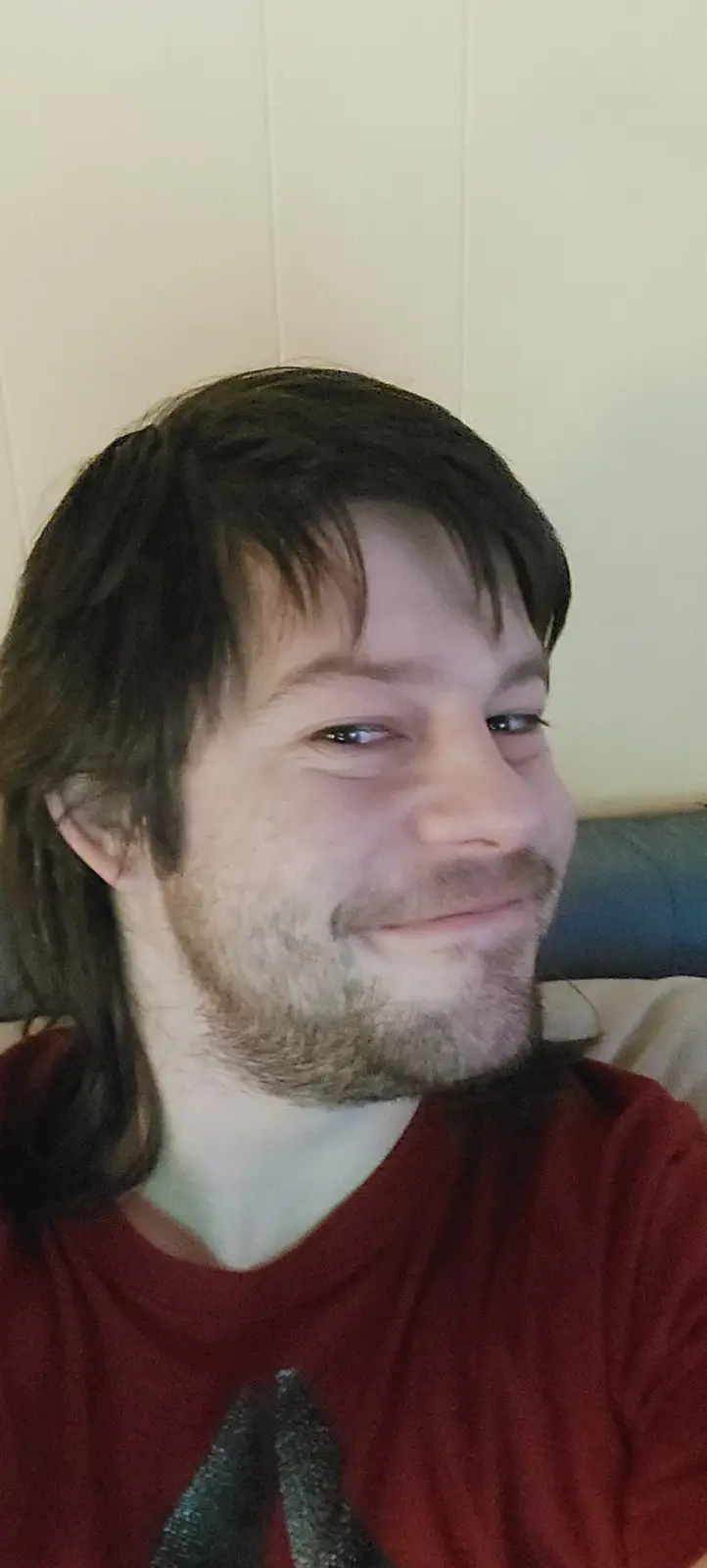 Christmas Selfie Alert: I Really Need a Haircut!