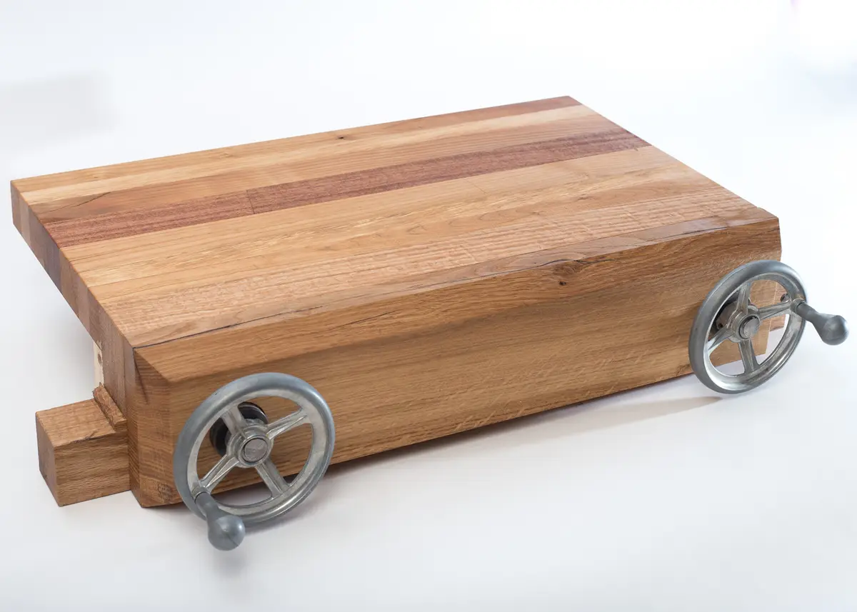 Crafting with Precision: The Moxon Vise and Worksurface