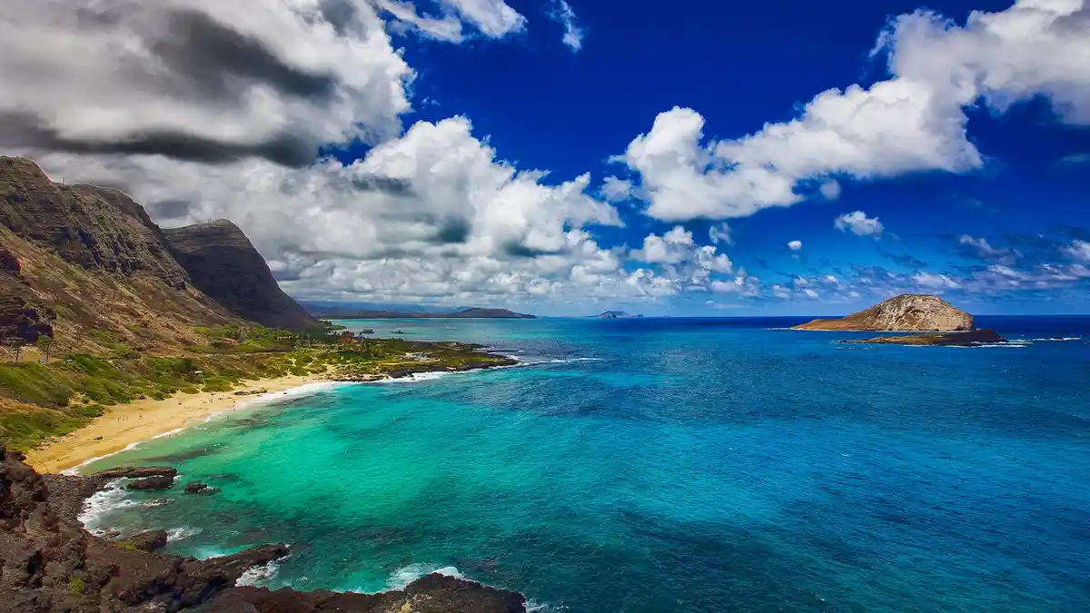Discover Honolulu's ultimate blend of stunning beaches, lush tropical landscapes, and vibrant Polynesian culture, creating…