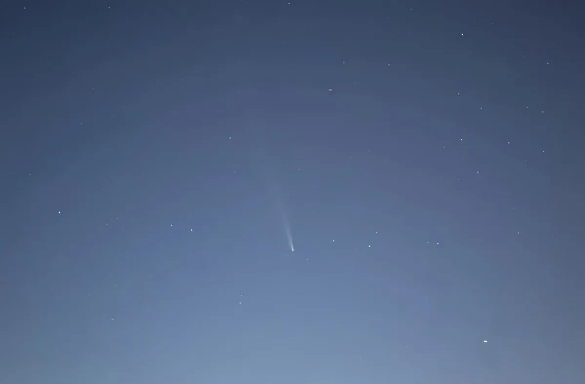 Greetings to Comet Tsuchinshan-Atlas: A Celestial Welcome!