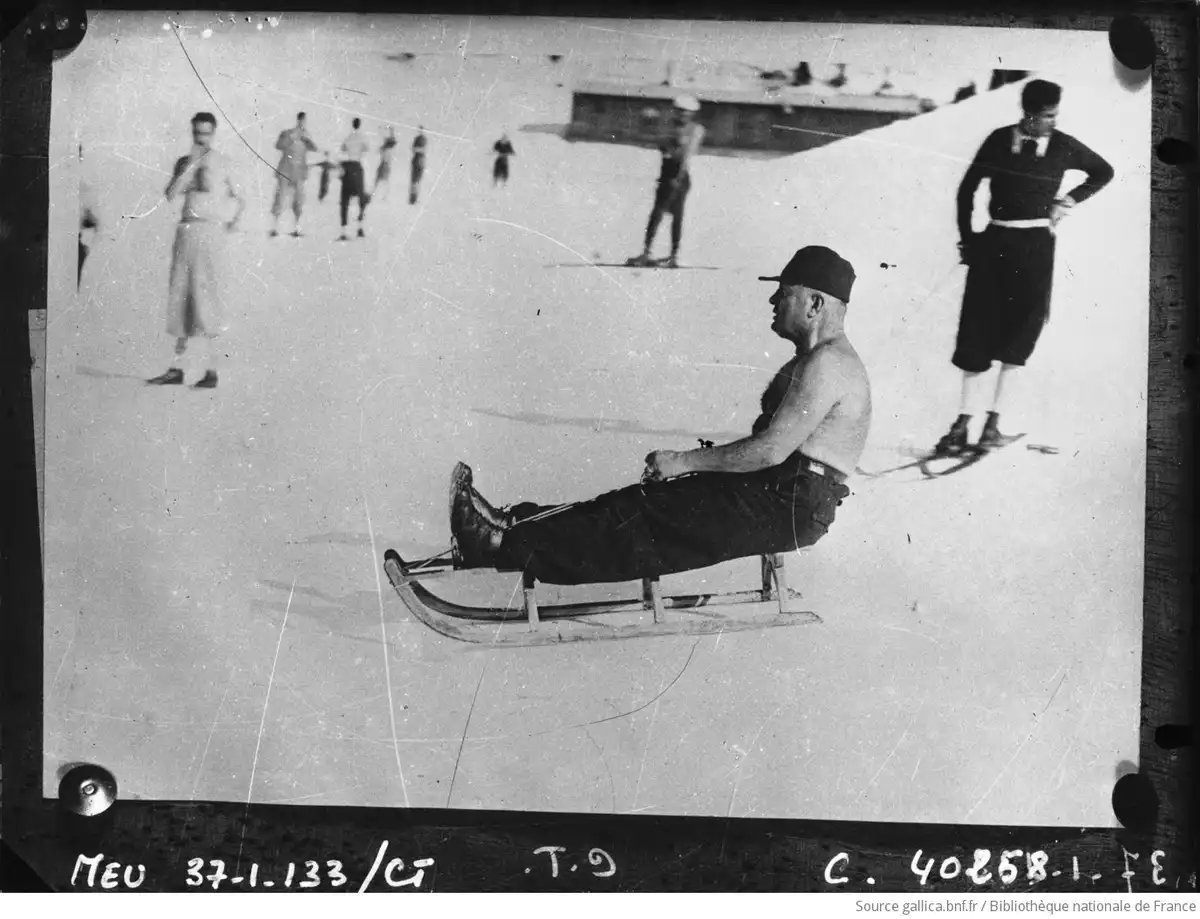 Mussolini hitting the slopes: A glimpse into winter sports in 1937.